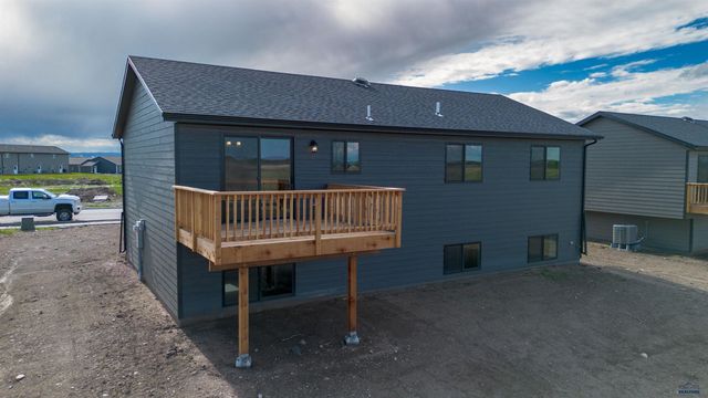417 CONSTITUTION BLVD, Box Elder, SD 57719