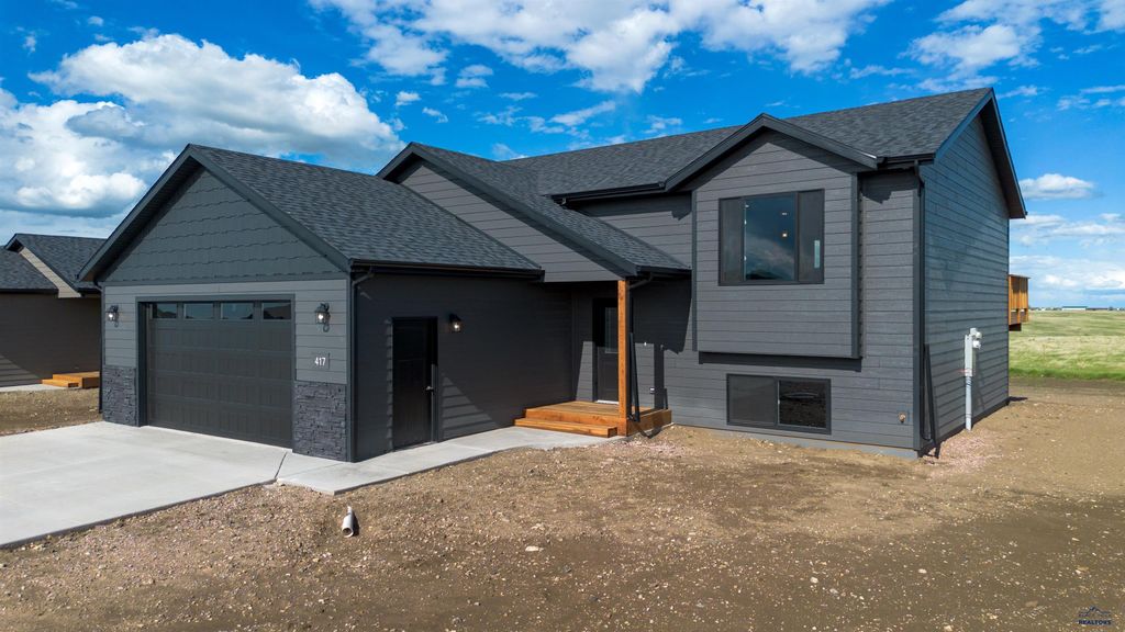 417 CONSTITUTION BLVD, Box Elder, SD 57719