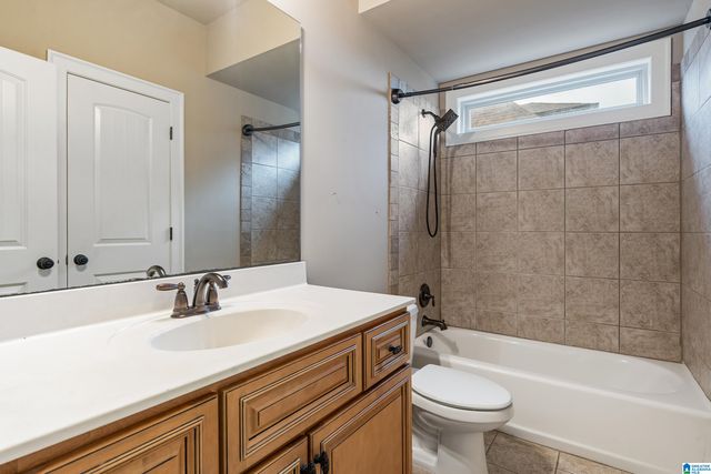 422 OXFORD WAY, Pelham, AL 35124