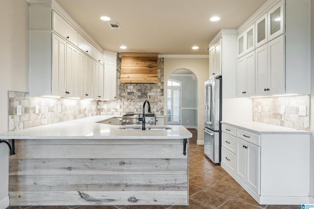 422 OXFORD WAY, Pelham, AL 35124