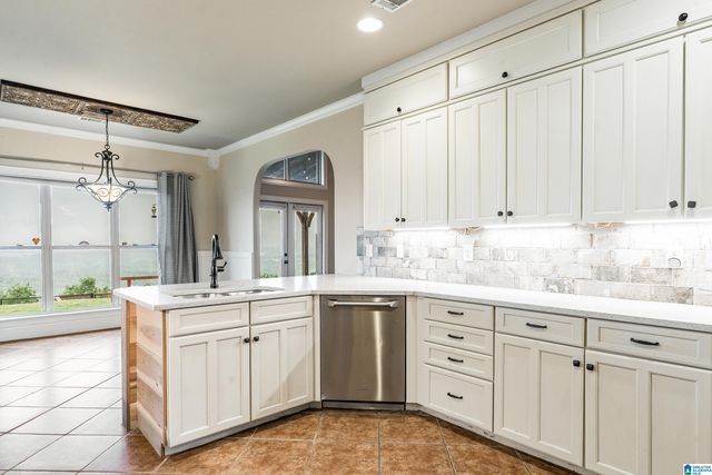 422 OXFORD WAY, Pelham, AL 35124