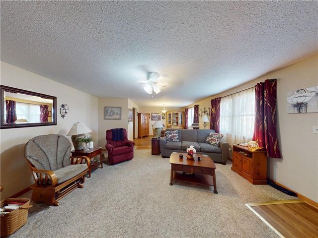 18955 E 54 Highway, Nevada, MO 64772