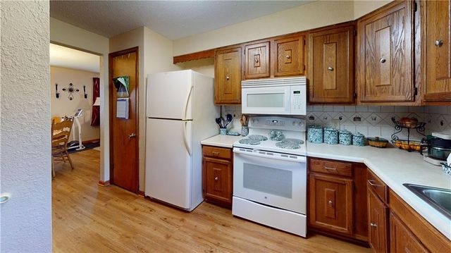 18955 E 54 Highway, Nevada, MO 64772