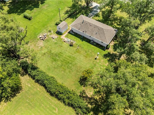 18955 E 54 Highway, Nevada, MO 64772
