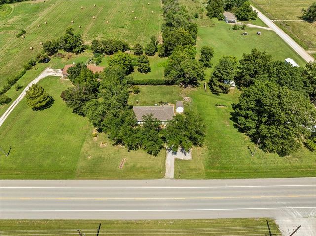18955 E 54 Highway, Nevada, MO 64772