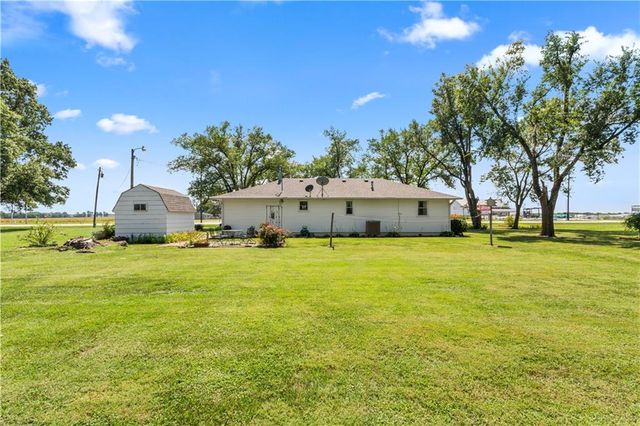 18955 E 54 Highway, Nevada, MO 64772