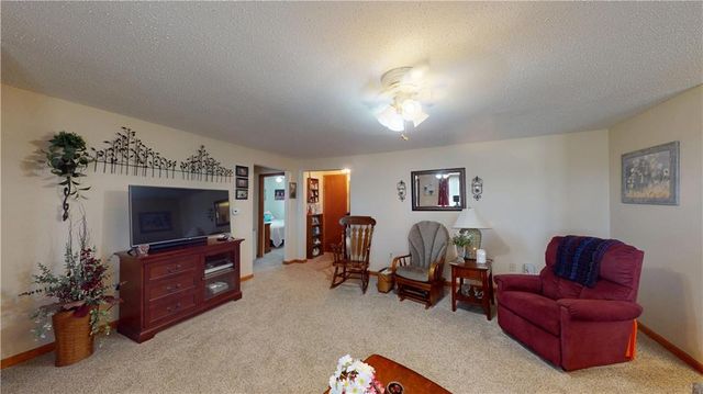 18955 E 54 Highway, Nevada, MO 64772