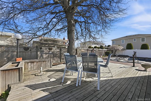 223 N Cedar Street, Massapequa, NY 11758