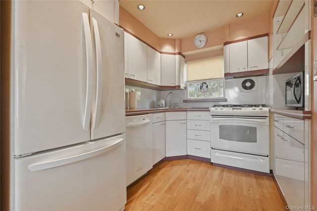 223 N Cedar Street, Massapequa, NY 11758