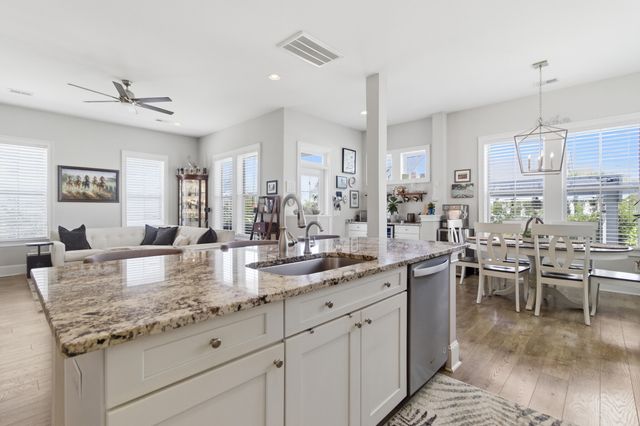 3628 Woodend Way, Mount Pleasant, SC 29466