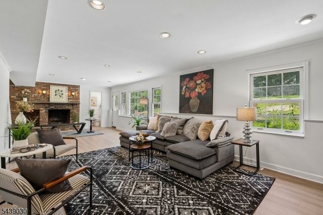 31 Bradwahl Dr, Morris Twp., NJ 07960