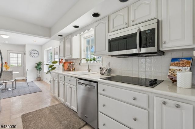 31 Bradwahl Dr, Morris Twp., NJ 07960