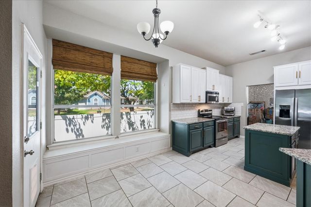 10104 Lakeview Drive, Providence Village, TX 76227