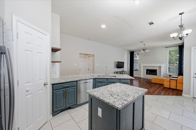 10104 Lakeview Drive, Providence Village, TX 76227