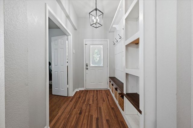 10104 Lakeview Drive, Providence Village, TX 76227