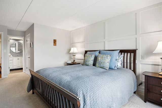 375 Plum Creek Drive 407, Wheeling, IL 60090