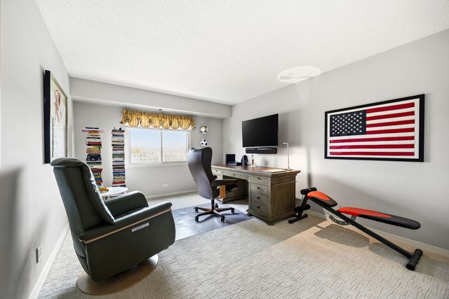 375 Plum Creek Drive 407, Wheeling, IL 60090