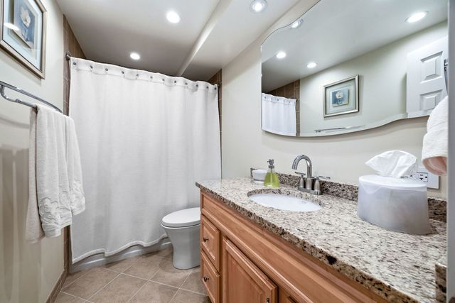 375 Plum Creek Drive 407, Wheeling, IL 60090