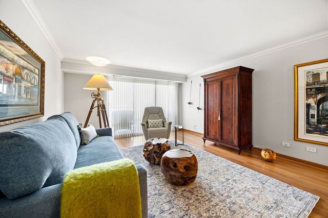 375 Plum Creek Drive 407, Wheeling, IL 60090