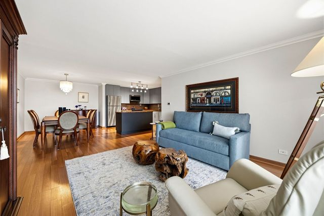 375 Plum Creek Drive 407, Wheeling, IL 60090