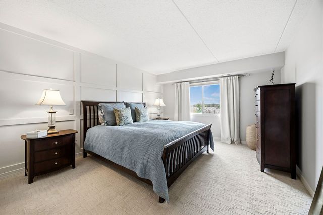 375 Plum Creek Drive 407, Wheeling, IL 60090