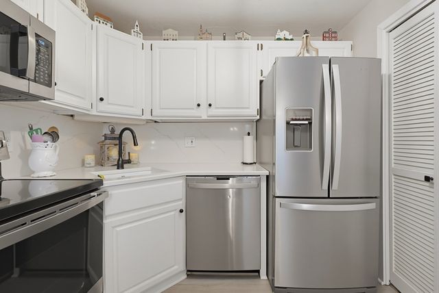 1 Victoria Drive 2, Auburn, MA 01501