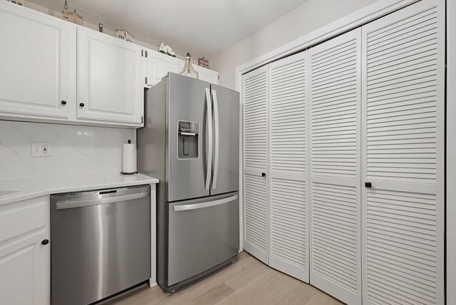 1 Victoria Drive 2, Auburn, MA 01501