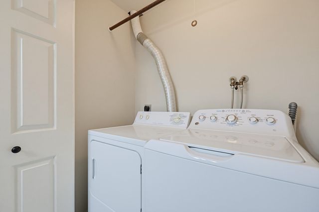 1 Victoria Drive 2, Auburn, MA 01501