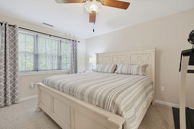 1 Victoria Drive 2, Auburn, MA 01501
