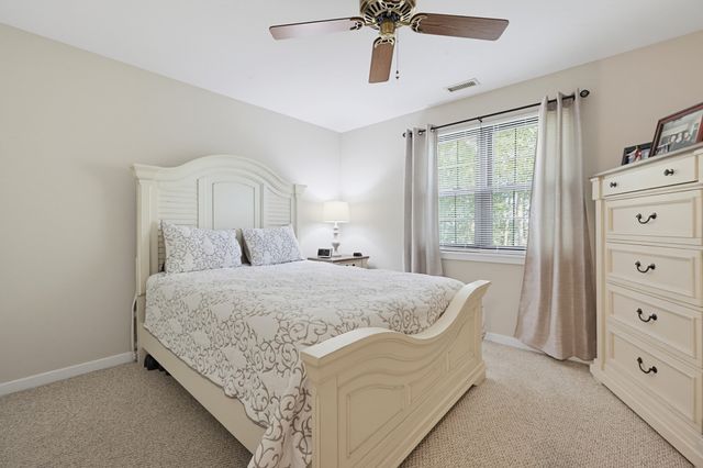 1 Victoria Drive 2, Auburn, MA 01501