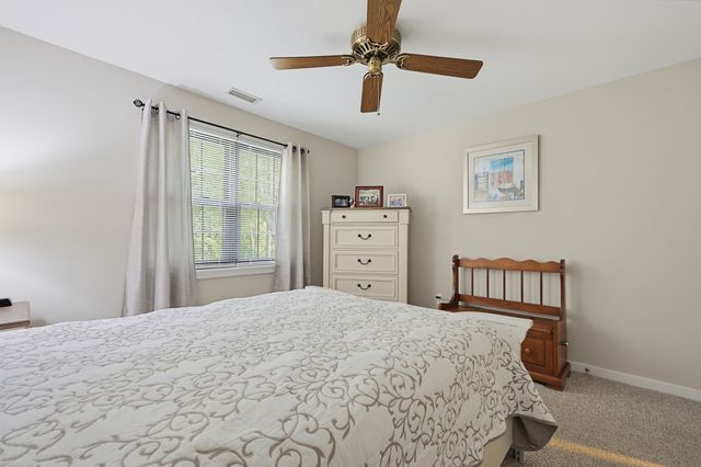 1 Victoria Drive 2, Auburn, MA 01501