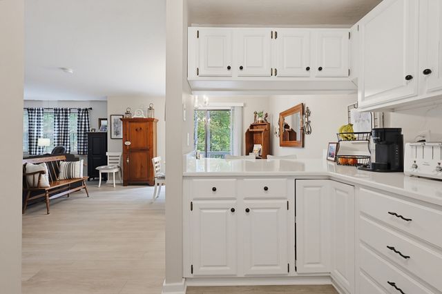 1 Victoria Drive 2, Auburn, MA 01501