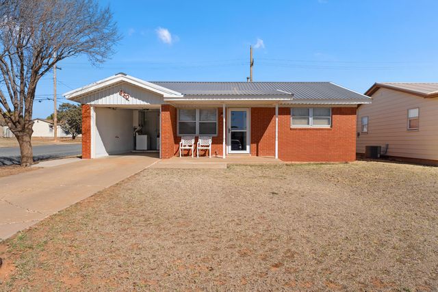 420 7th Street, Wolfforth, TX 79382