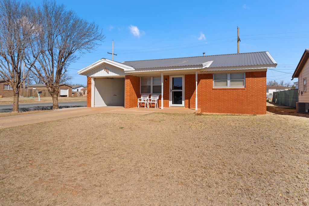 420 7th Street, Wolfforth, TX 79382