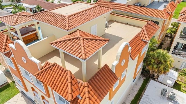 146 175TH TERRACE DRIVE E, Redington Shores, FL 33708