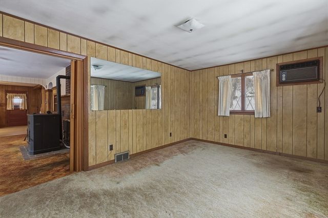 59 Oriole St., Gardner, MA 01440