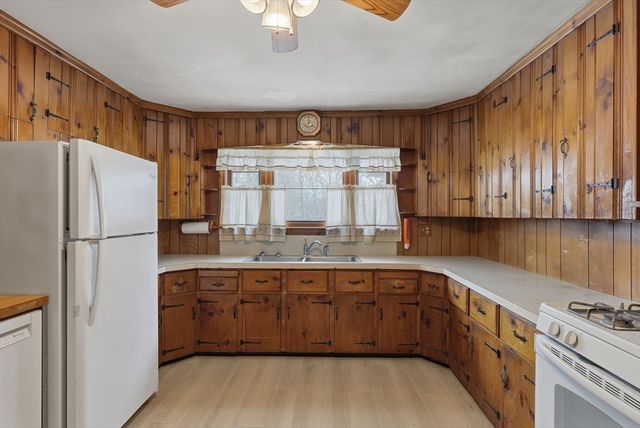 59 Oriole St., Gardner, MA 01440