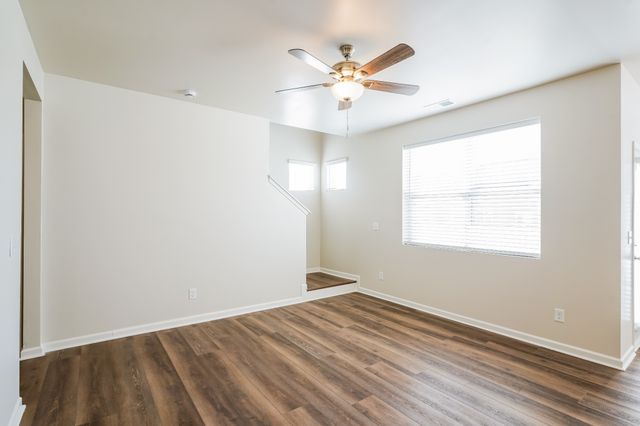 1080 Pepper Stone Dr, Lebanon, TN 37087