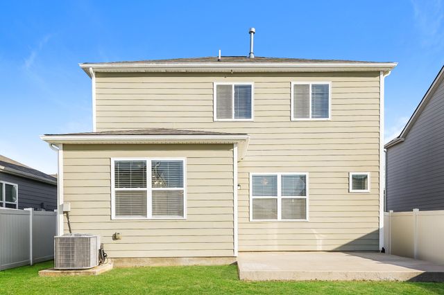 1080 Pepper Stone Dr, Lebanon, TN 37087