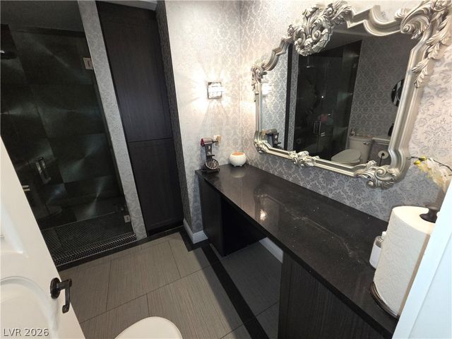 7824 Emerald Harbor Court, Las Vegas, NV 89128