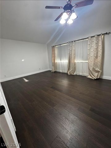 7824 Emerald Harbor Court, Las Vegas, NV 89128