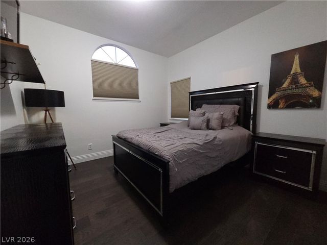 7824 Emerald Harbor Court, Las Vegas, NV 89128