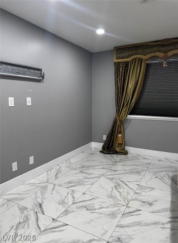 7824 Emerald Harbor Court, Las Vegas, NV 89128