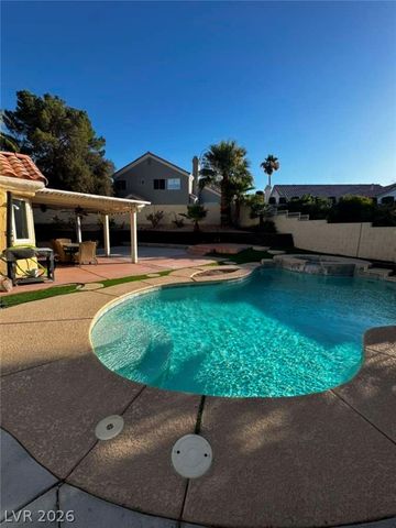 7824 Emerald Harbor Court, Las Vegas, NV 89128