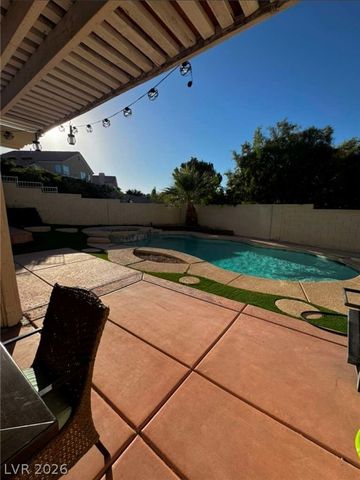 7824 Emerald Harbor Court, Las Vegas, NV 89128
