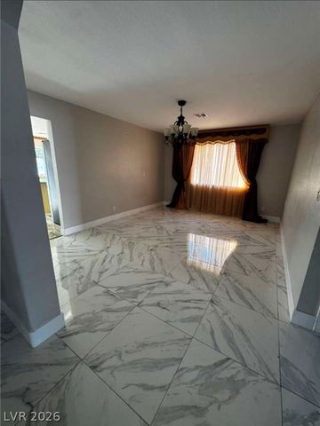 7824 Emerald Harbor Court, Las Vegas, NV 89128