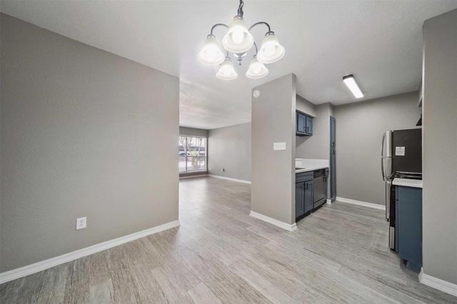 4400 Memorial Dr 12-3084, Houston, TX 77007