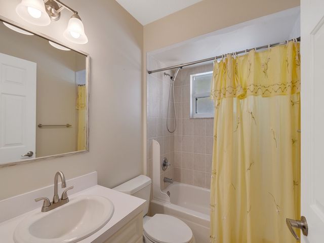 492 Biscayne Lane, Sebastian, FL 32958