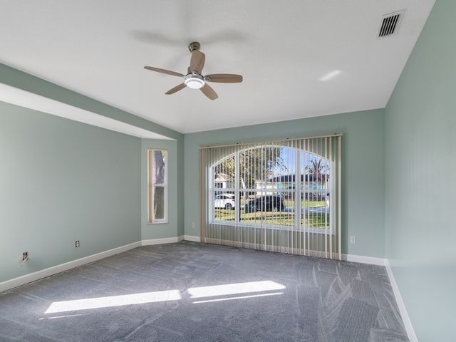 492 Biscayne Lane, Sebastian, FL 32958