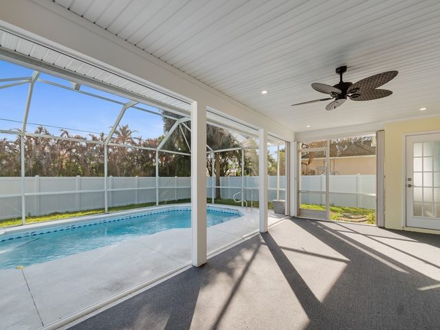 492 Biscayne Lane, Sebastian, FL 32958